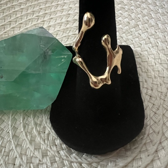 Abstract Artisan Handmade Modernistic Gold Women's Ring - Picture 3 of 8